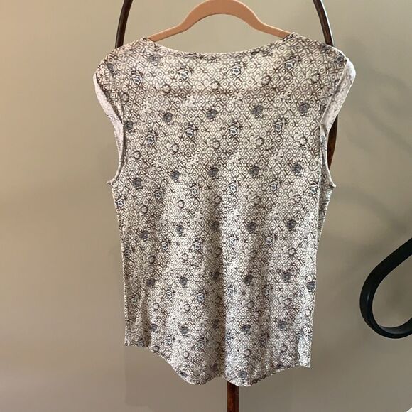 LOFT Linen Sleeveless Top - Picture 2 of 6
